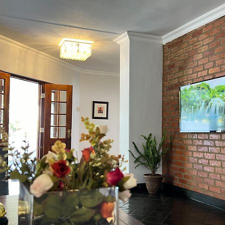 Amoris Guesthouse - In Brooklyn Pretoria-Noord エクステリア 写真