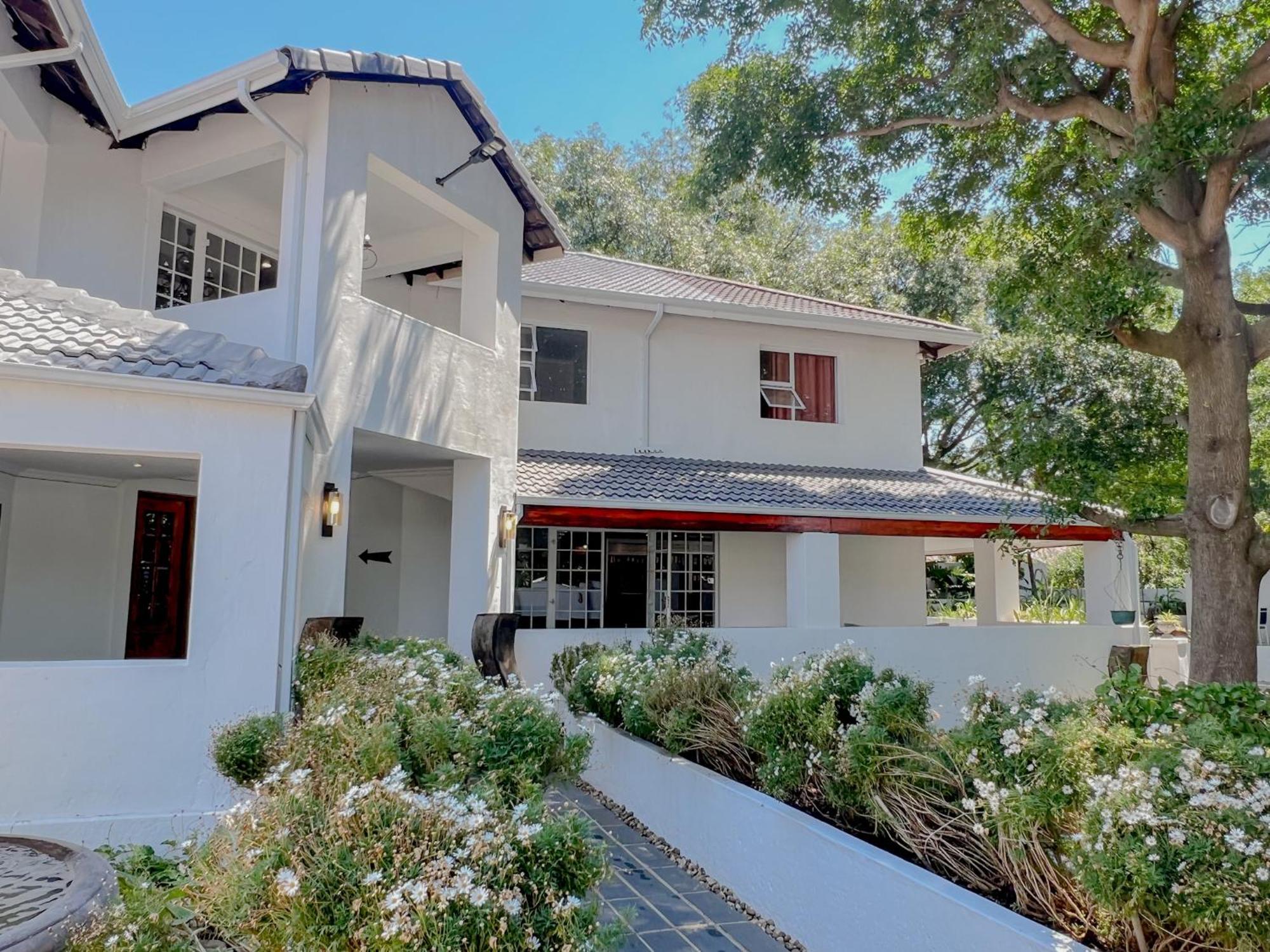 Amoris Guesthouse - In Brooklyn Pretoria-Noord エクステリア 写真